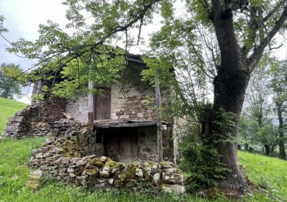 Pisueña &nbsp;&nbsp;LA ESQUINA/2393